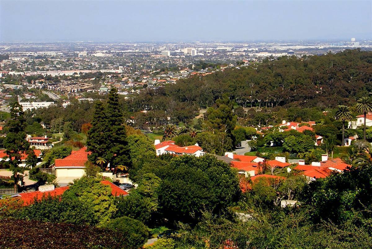 Malaga Cove View of Valmonte