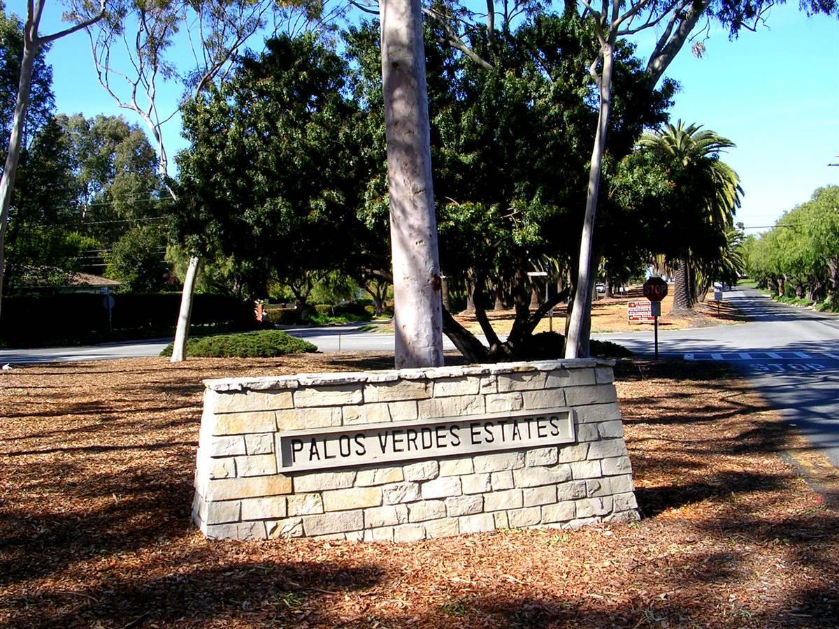 Palos Verdes Estates Entrance